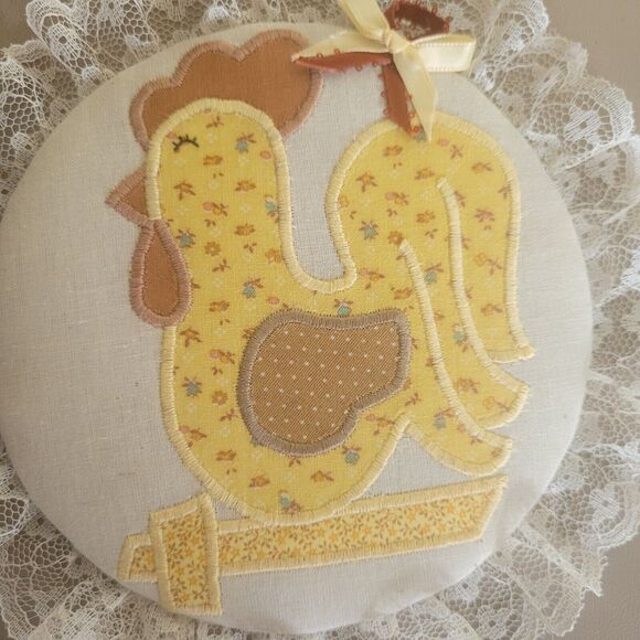 Vintage Chicken Quilted Embroidery Patchwork Quilt Style Wall Art Hen Rooster - Picture 8 of 9